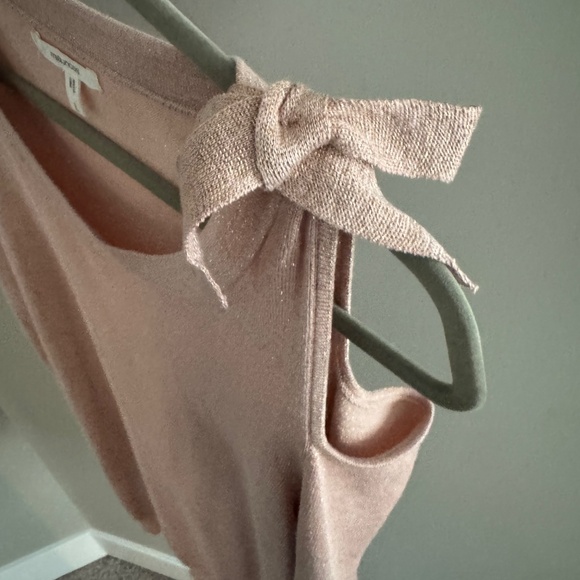 Women’s open shoulder sweater - Picture 2 of 5